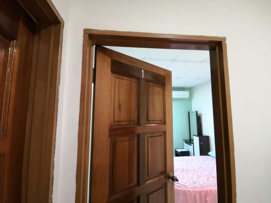 Cosy Homestay Ulu Tiram Dış mekan fotoğraf